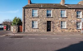 Cosy Welsh Cottage In St Davids Centre With Garden