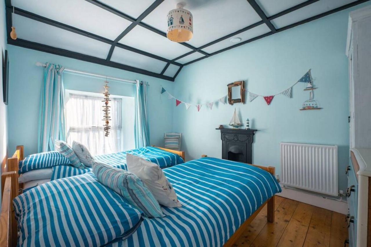 Cosy Welsh Cottage In St Davids Centre With Garden Exterior photo