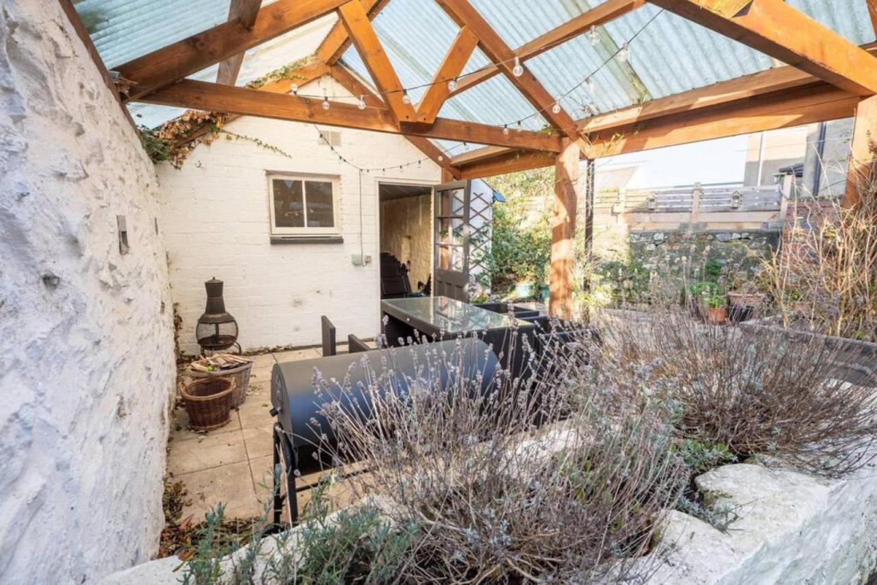 Cosy Welsh Cottage In St Davids Centre With Garden Exterior photo