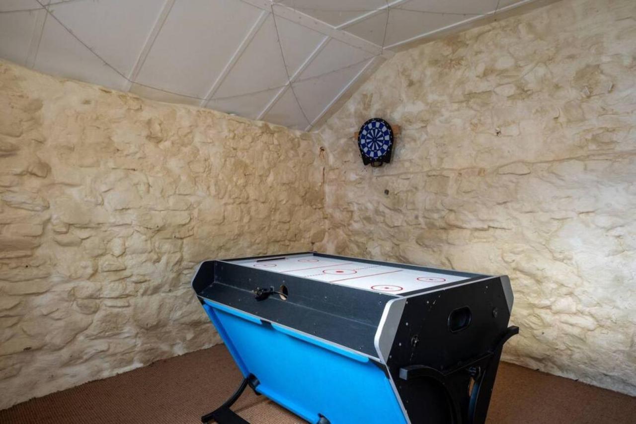 Cosy Welsh Cottage In St Davids Centre With Garden Exterior photo