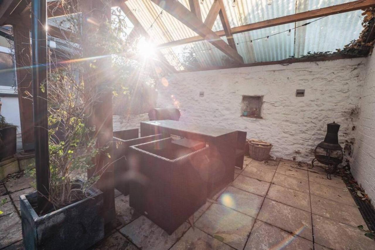 Cosy Welsh Cottage In St Davids Centre With Garden Exterior photo